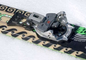 Beta version of the Beast 16 toe unit. Production version adds ledges for easier entry, and a way for snow to escape the cavity between the arms.